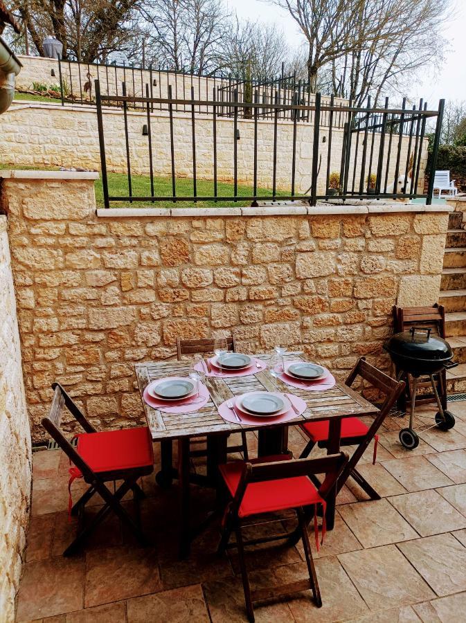 Salignac Eyvigues Le Clos De La Musardise - Gites De Charme Avec Piscine Chauffee מראה חיצוני תמונה