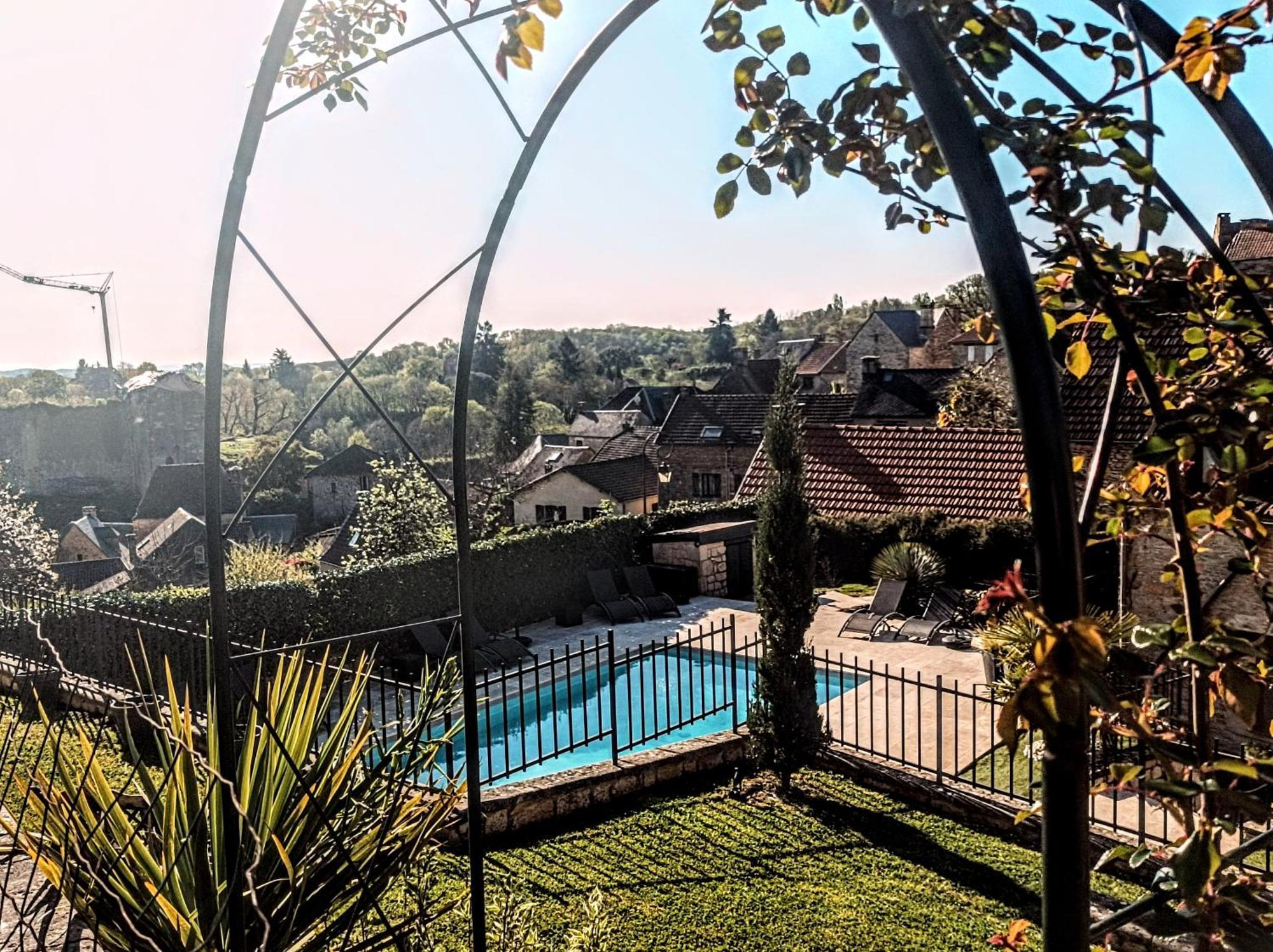 Salignac Eyvigues Le Clos De La Musardise - Gites De Charme Avec Piscine Chauffee מראה חיצוני תמונה
